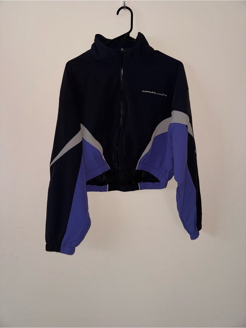 Alphalete Retro Color Block Cropped Jacket. Size Medium